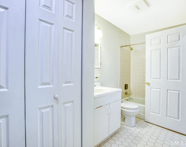 1465 Putnam Avenue - Photo Thumbnail 13
