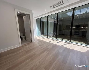 460a Summer Street - Photo Thumbnail 12
