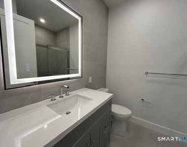 460a Summer Street - Photo Thumbnail 7