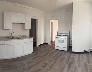 160 Main Street - Photo Thumbnail 6