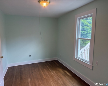 133 Eastern Drive - Photo Thumbnail 9