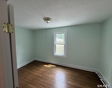 133 Eastern Drive - Photo Thumbnail 4