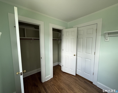 133 Eastern Drive - Photo Thumbnail 3