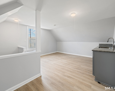 714 B Madison Avenue - Photo Thumbnail 9