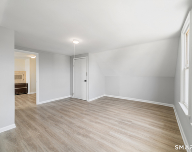 714 B Madison Avenue - Photo Thumbnail 2