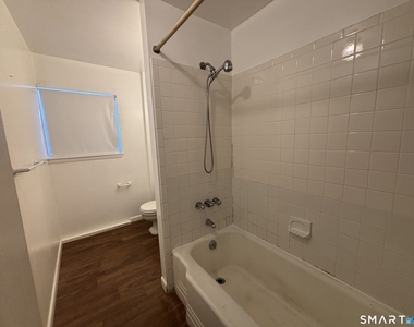 276 East Avenue - Photo Thumbnail 6