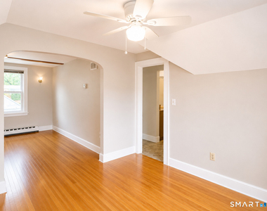 386 Brightwood Avenue - Photo Thumbnail 5