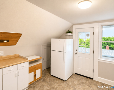 386 Brightwood Avenue - Photo Thumbnail 2