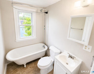 386 Brightwood Avenue - Photo Thumbnail 10