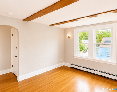 386 Brightwood Avenue - Photo Thumbnail 6
