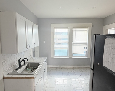 161 Lamberton Street - Photo Thumbnail 7