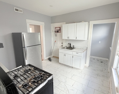 161 Lamberton Street - Photo Thumbnail 5
