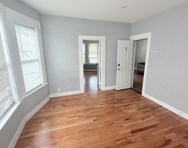 161 Lamberton Street - Photo Thumbnail 4