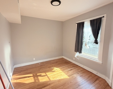 161 Lamberton Street - Photo Thumbnail 8
