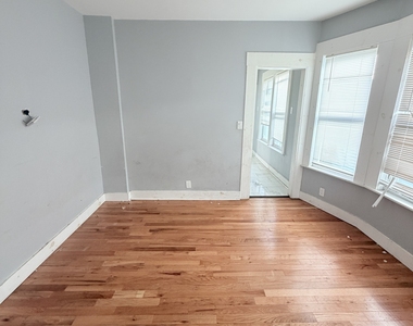 161 Lamberton Street - Photo Thumbnail 2