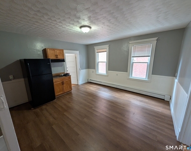 23 Lyman Street - Photo Thumbnail 3