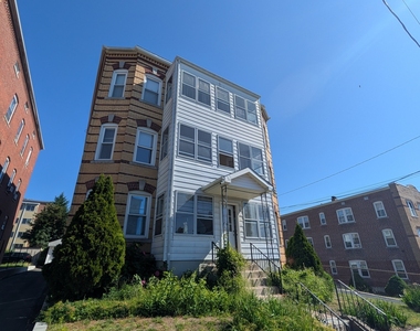 23 Lyman Street - Photo Thumbnail 8