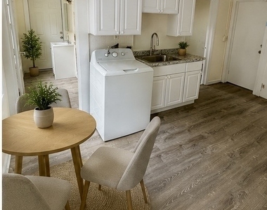 6 East Walnut Street - Photo Thumbnail 7