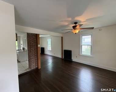 131 Eastern Drive - Photo Thumbnail 3