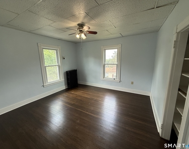 131 Eastern Drive - Photo Thumbnail 7