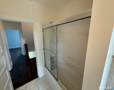 131 Eastern Drive - Photo Thumbnail 15