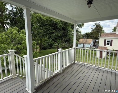 131 Eastern Drive - Photo Thumbnail 12