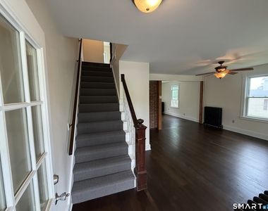 131 Eastern Drive - Photo Thumbnail 11