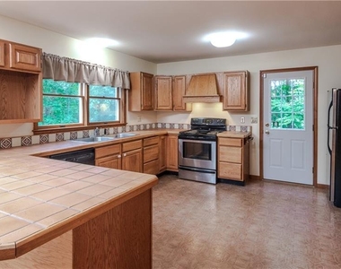 42 South Road - Photo Thumbnail 5