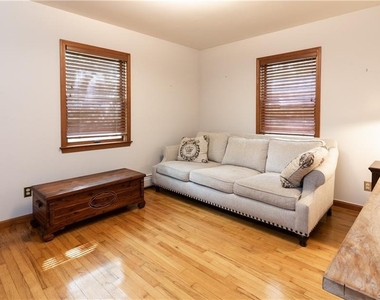 42 South Road - Photo Thumbnail 12