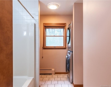 42 South Road - Photo Thumbnail 9