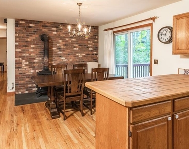 42 South Road - Photo Thumbnail 4