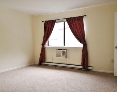 60 Lawn Avenue - Photo Thumbnail 6
