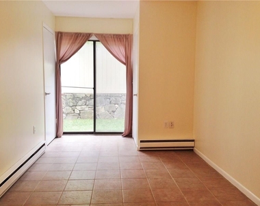 60 Lawn Avenue - Photo Thumbnail 8