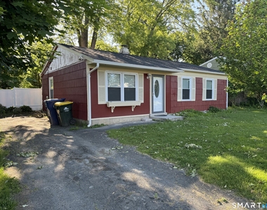 5 Webster Drive - Photo Thumbnail 2