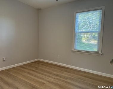 5 Webster Drive - Photo Thumbnail 12