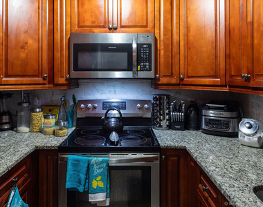 309 Ely Avenue - Photo Thumbnail 10