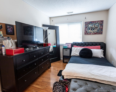 309 Ely Avenue - Photo Thumbnail 15