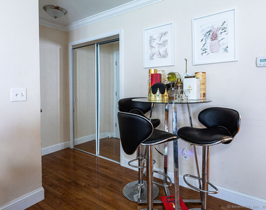 309 Ely Avenue - Photo Thumbnail 6