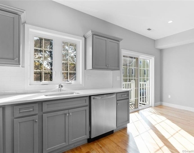 232 Columbus Avenue - Photo Thumbnail 3