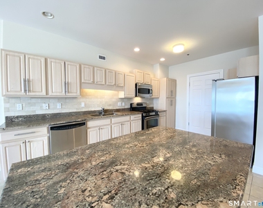 343 Beach Street - Photo Thumbnail 11