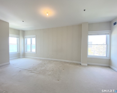 343 Beach Street - Photo Thumbnail 20