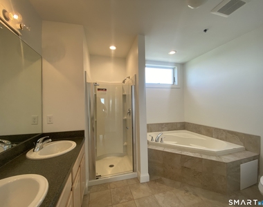 343 Beach Street - Photo Thumbnail 26