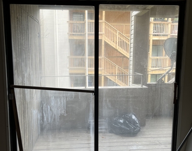 135 Burgundy Hill Lane - Photo Thumbnail 4