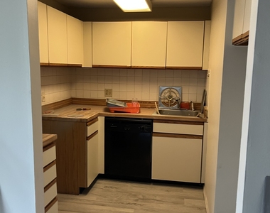 135 Burgundy Hill Lane - Photo Thumbnail 6