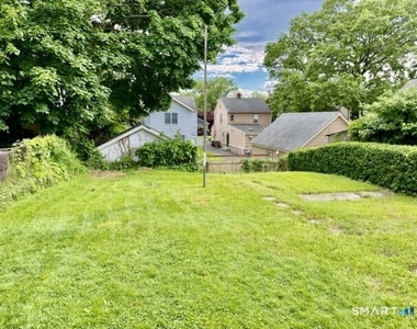 10 Wells Avenue - Photo Thumbnail 22