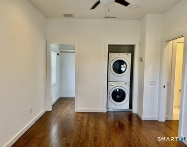 10 Wells Avenue - Photo Thumbnail 18