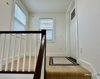 10 Wells Avenue - Photo Thumbnail 3