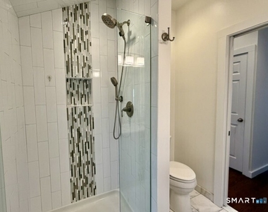 10 Wells Avenue - Photo Thumbnail 15