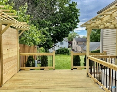 10 Wells Avenue - Photo Thumbnail 18
