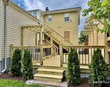 10 Wells Avenue - Photo Thumbnail 21